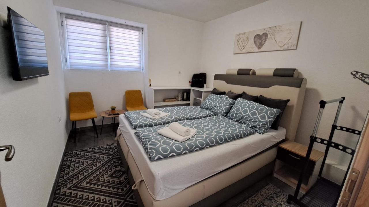 Appartement Elita Prenociste à Bihać Extérieur photo